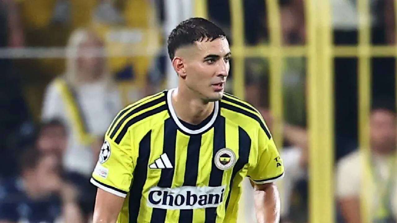 Fenerbahçe'de 2'nci maçında sakatlanmıştı: İsmail Kartal kararını resmen açıkladı, derbide Okan Buruk'a kabusu yaşatacak! 3